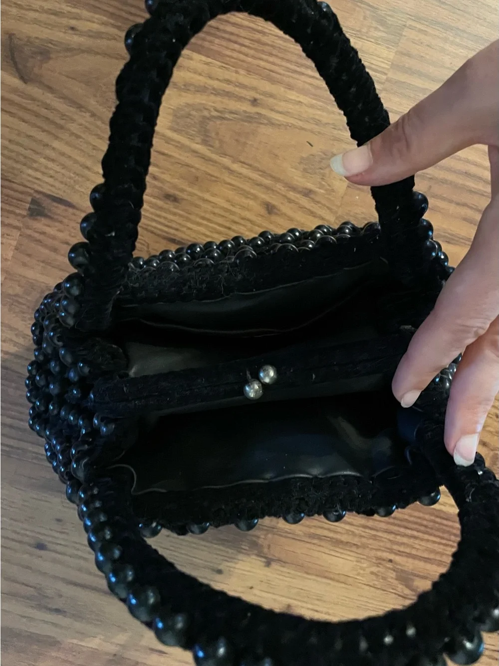 Vintage Black Beaded Top-Handle Metal Kiss Clasp Pochette Style Hand Bag